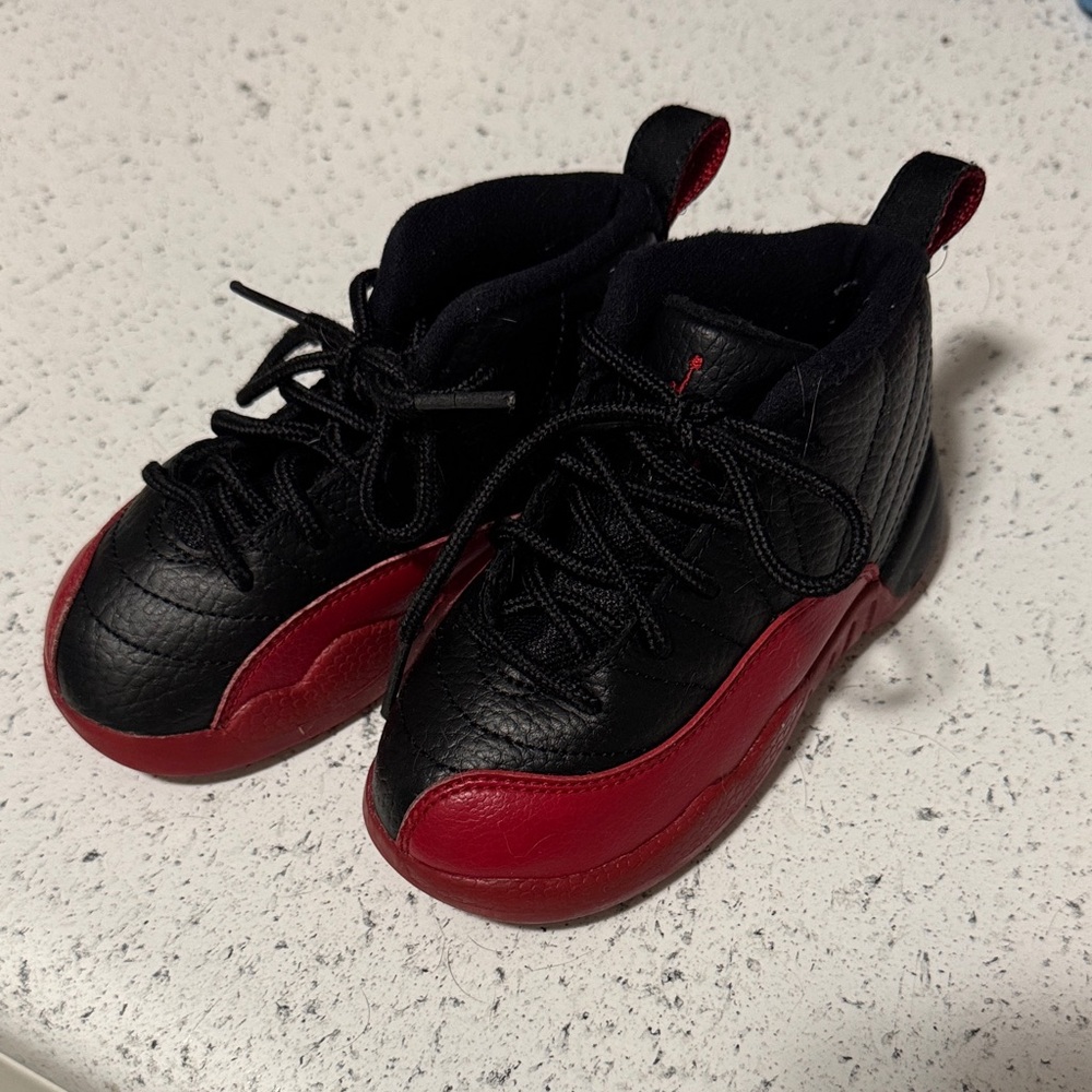 Air Jordan Retro 12’s size 8C